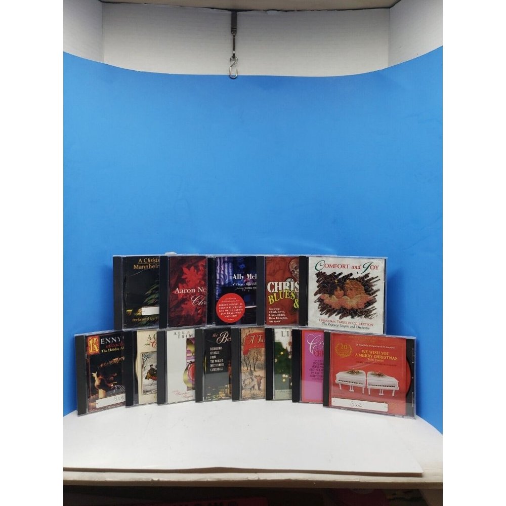 13x Christmas Music CD Lot ~ Kenny G, Mannheim Steamroller, Piano, Blues & Shout